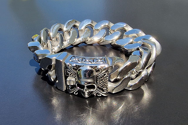 Armbänder